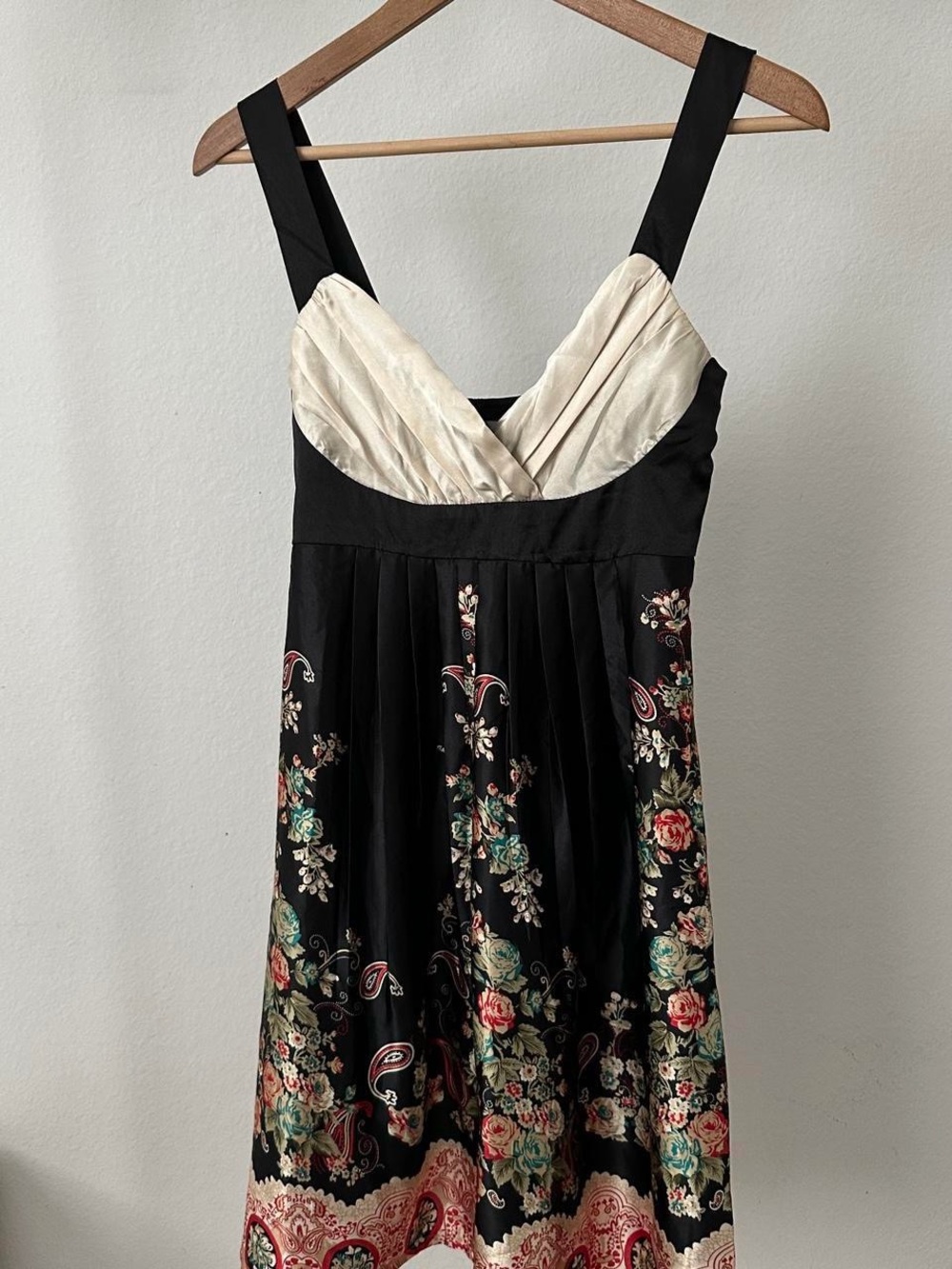 Temt Black Midi Dress with Cream Bodice and Floral Skirt